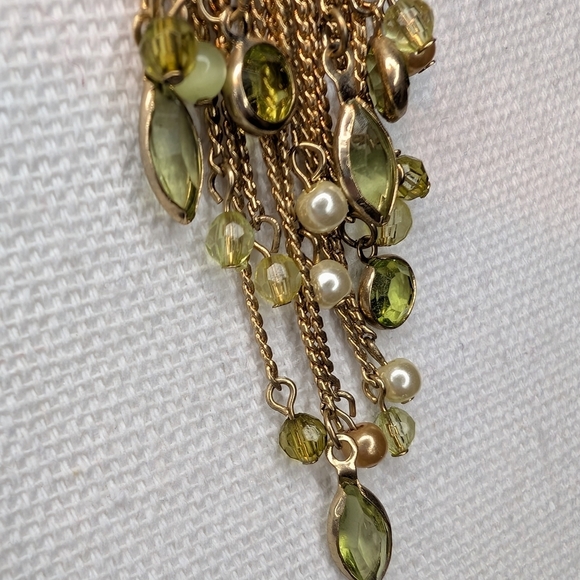 CHARMING CHARLIE peridot and gold multi-strand dainty dangle collar necklace - Picture 6 of 7